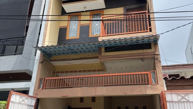 Dijual Rumah Nyaman di Tanjung Duren, Jakarta Barat - LT 52m²