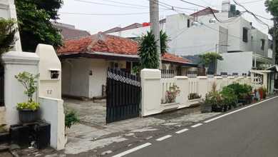 Rumah Elegan di Cempaka Putih, Jakarta Pusat, 13 KT, LT 615m²