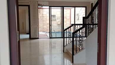 Rumah Elite di Kawasan BSD De Park, Tangerang, LB 250m², Harga 5,9 Miliar