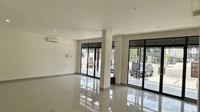 Disewakan Ruko Gandeng 3 Lantai Gading Serpong Hadap Utara (Ruko Baru)