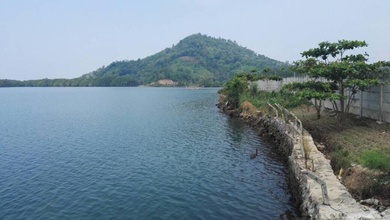 Tanah LT 620000 m2 Area Strategis Padang Cermin, Dijual Murah