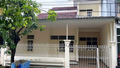 Jual Rumah Strategis di Rungkut, Surabaya - LT 96m²