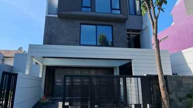 Kesempatan Langka, rumah Prestisius di Citraland, Surabaya, LB 374m²