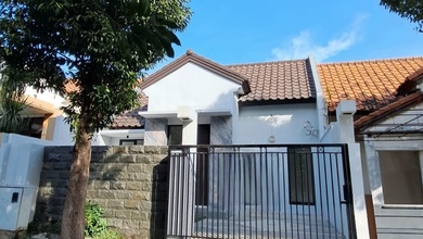 Rumah Siap Pakai di Area Citraland, Surabaya, LT 120m²