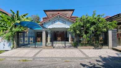 Hunian Prestisius di Kawasan Gayungan, Surabaya, LB 225m², Harga 5 Miliar