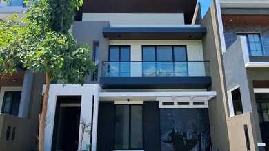 Rumah Area Luxury Citraland, Surabaya - Harga Menarik 4,2 Miliar