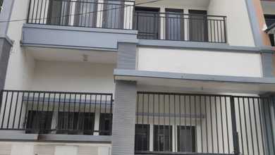 Dijual Rumah Strategis di Sukolilo, Surabaya - LT 114m²