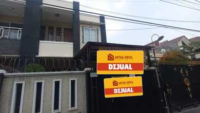 Penawaran Langka, rumah Prestisius di Kebon Jeruk, Jakarta Barat, LB 294m²