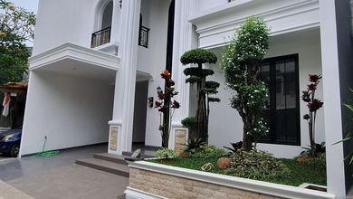 Dijual rumah Premium di Sektor 9-Bintaro, Tangerang Selatan - LT 177m²