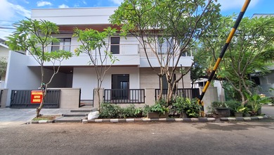 Rumah Area Premium Sektor 9-Bintaro, Tangerang Selatan - Harga Terbaik 4,9 Miliar