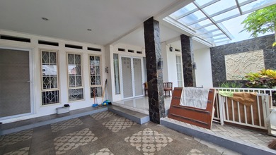 Dikontrakkan Rumah Murah di Graha Raya, Tangerang Selatan, LT 200m²