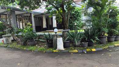 Penawaran Eksklusif, rumah Prestisius di Sektor 9-Bintaro, Tangerang Selatan, LB 120m²