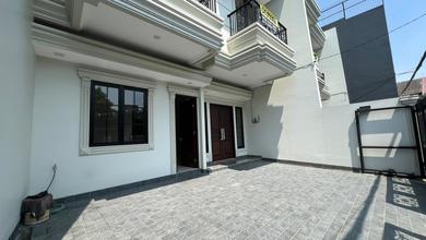 Hunian Prestisius di Kawasan Duren Sawit, Jakarta Timur, LB 200m², Harga 3,5 Miliar