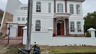 Rumah Nyaman untuk Disewakan di Pantai Mutiara, Jakarta Utara, Harga 1 Miliar /tahun