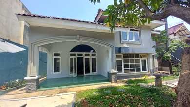 Rumah Elite di Kawasan Pejaten, Jakarta Selatan, LB 321m², Harga 13,5 Miliar