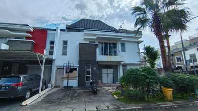 Rumah Modern di Green Lake City, Jakarta Barat, Luas 690 m2