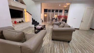 Jual Segera Rumah Elit area Alam Sutera, Tangerang, Luas 180 m2