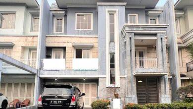 Rumah Eksklusif Luas 240 m2, di Alam Sutera, Tangerang