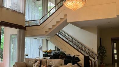 Hunian Mewah di Sukajadi, Bandung, 8 Kamar Tidur, LT 822m²