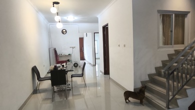 Rumah Elegan di Kelapa Gading, Jakarta Utara, 4 KT, LT 120m²