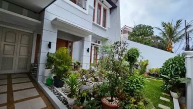Rumah Mewah di Duren Sawit, Jakarta Timur, 4 KT, LT 300m²