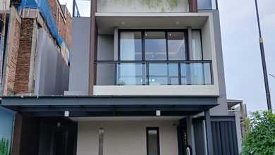 Kesempatan Langka, rumah Prestisius di Karang Tengah, Tangerang, LB 156m²