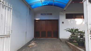 Hunian Elegan di Tanah Abang, Jakarta Pusat, 3 KT, LT 550m²