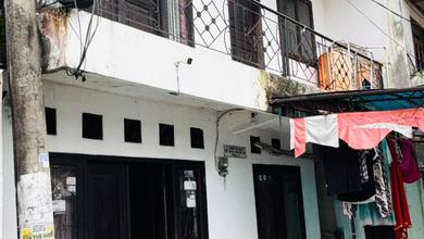 Jual Rumah Strategis di Srengseng, Jakarta Barat - LT 94m²