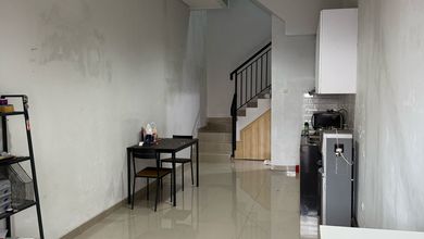 Rumah Dijual di Kedoya Selatan, Jakarta Barat, LB 110m², Harga Kompetitif!