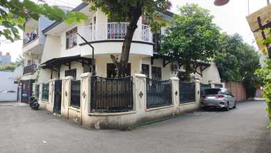 For Sale rumah Mewah di Kemanggisan, Jakarta Barat - LT 263m²