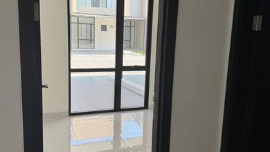 Disewakan Rumah Terjangkau di Pantai Indah Kapuk 2, Jakarta Utara, LT 120m²