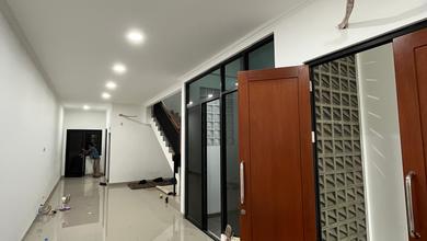 Rumah Minimalis Disewakan di Taman Ratu, Jakarta Barat, Harga Ekonomis