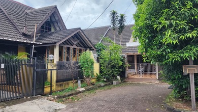 Jual Rumah Nyaman di Serpong Utara, Tangerang Selatan - LT 180m²