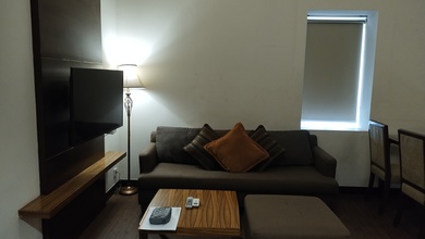 Jual Unit Apartemen Siap Huni 2BR Furnished Good Condition