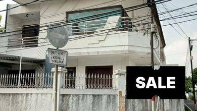 Jual Rumah Bagus Luas 372 m2 area Gajah Mada, Jakarta Pusat