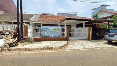 Rumah Sewa Cocok untuk Huni dan Kantor Kawasan Kayu Putih, Jakarta Timur
