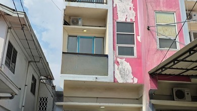 Dijual Ruko 4 Lantai di Jl. Kartini II Kel. Pasar Baru