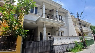 Promo Rumah di Grogol Petamburan, Jakarta Barat, LB 320m², Harga 2,2 Miliar