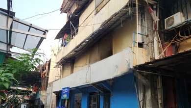 Dijual rumah Kost tua di Teluk Gong, di bawah NJOP, luas tanah 300m2.