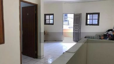 Kesempatan Rumah di Tanjung Duren Selatan, Jakarta Barat, LB 100m², Harga 1,9 Miliar