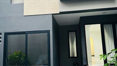 Penawaran Eksklusif, rumah Prestisius di Kebon Jeruk, Jakarta Barat, LB 340m²