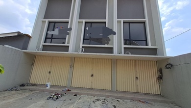 Jual Ruko Tiga Tingkat Sangat Strategis Jl. H. Ten I No.1, Rawamangun, Pulogadung, Kota Jakarta Timur, DKI Jakarta, Indonesia, 13220