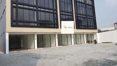 Ruko Modern area Cibubur, Jakarta Timur, Luas 135 m2