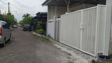 Kesempatan Rumah di Waru, Sidoarjo, LB 150m², Harga 750 Juta
