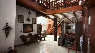 Rumah Sewa Nyaman Lokasi Gubeng, Surabaya, LB 190m²