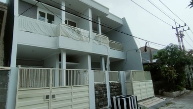 Properti Siap Pakai di Area Sutorejo, Surabaya, LT 100m²