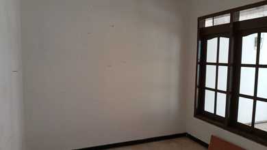 Rumah Sederhana Disewakan di Semolowaru, Surabaya, Harga Ekonomis