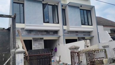 Rumah Siap Pakai di Area Rungkut, Surabaya, LT 100m²