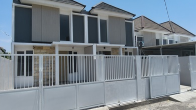 Rumah Dijual di Rungkut, Surabaya, LB 55m², Harga Kompetitif!