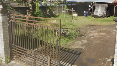 Kost 5 Kamar Halaman Luas dengan Tambahan 1 Ruko